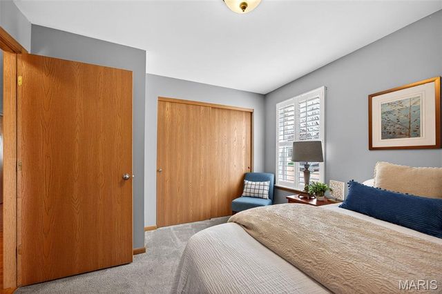 12121 McKelvey Place 101, Bridgeton, MO 63044