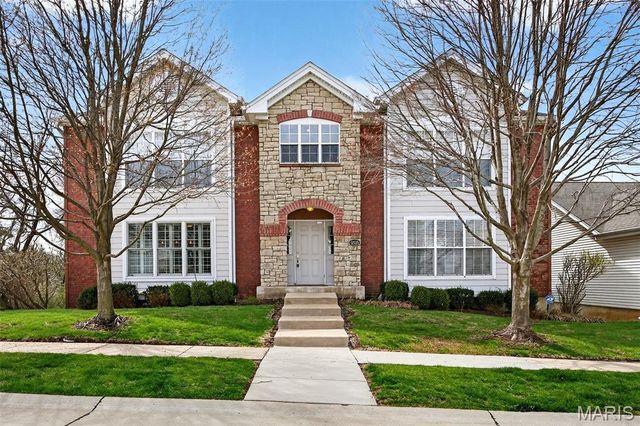 12121 McKelvey Place 101, Bridgeton, MO 63044