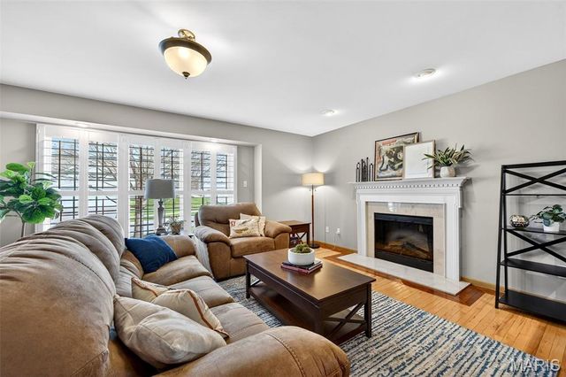 12121 McKelvey Place 101, Bridgeton, MO 63044