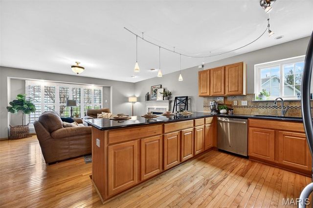 12121 McKelvey Place 101, Bridgeton, MO 63044