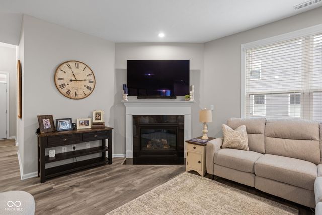 17068 Cole Evans Drive, Noblesville, IN 46060