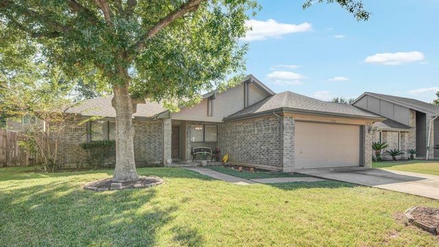 4926 Northfork Drive, Pearland, TX 77584