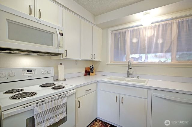 2009 256th Street NW, Stanwood, WA 98292