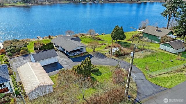 2009 256th Street NW, Stanwood, WA 98292