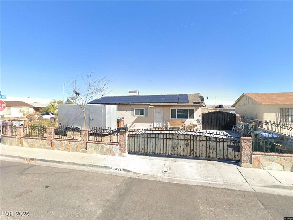 3520 Nipper Street, North Las Vegas, NV 89030
