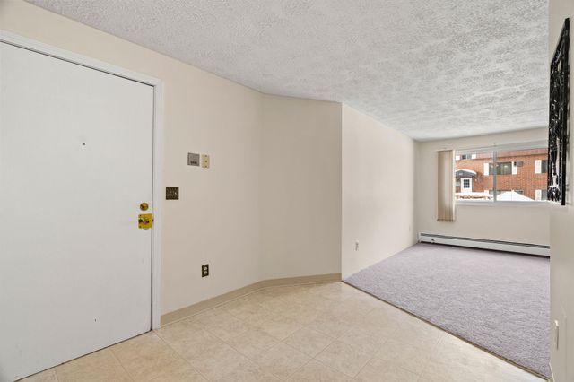 555 Calef Rd Apt 1, Manchester, NH 03103