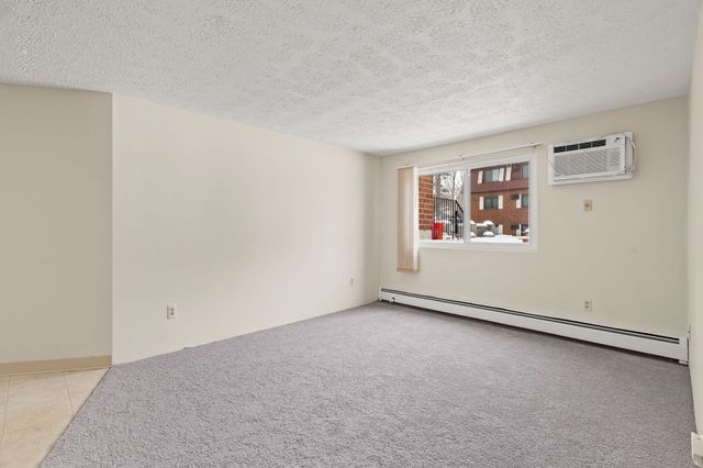 555 Calef Rd Apt 1, Manchester, NH 03103