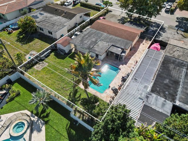655 W 70th Pl, Hialeah, FL 33014