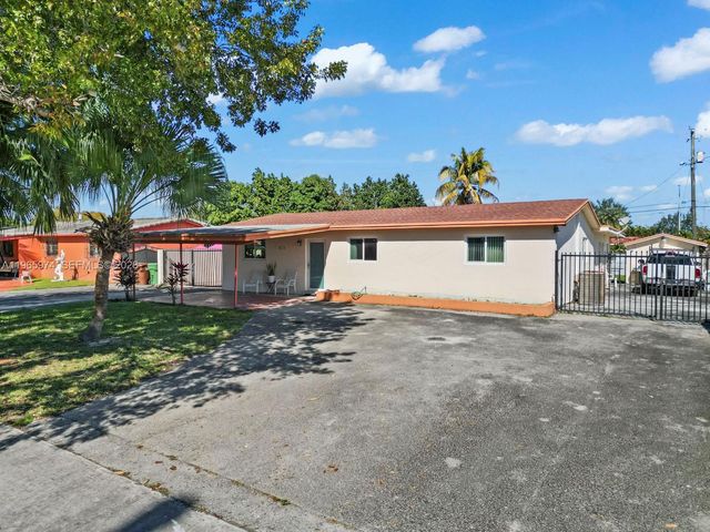 655 W 70th Pl, Hialeah, FL 33014