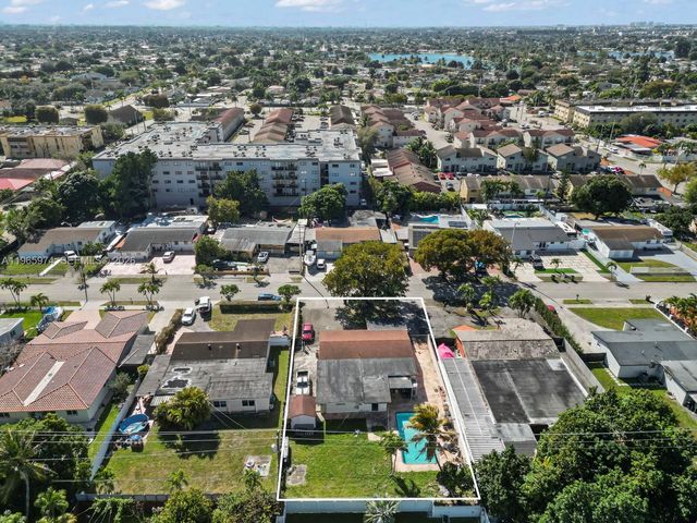 655 W 70th Pl, Hialeah, FL 33014