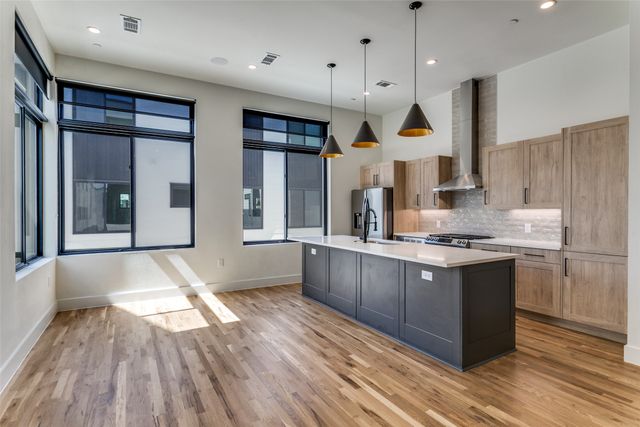 5609 Live Oak Street 301, Dallas, TX 75206