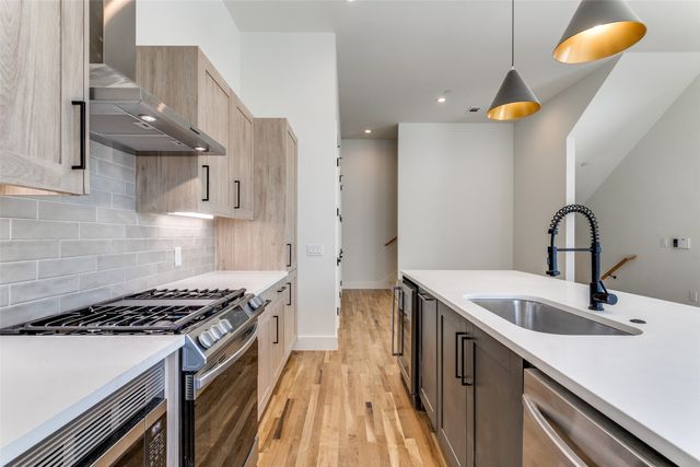 5609 Live Oak Street 301, Dallas, TX 75206