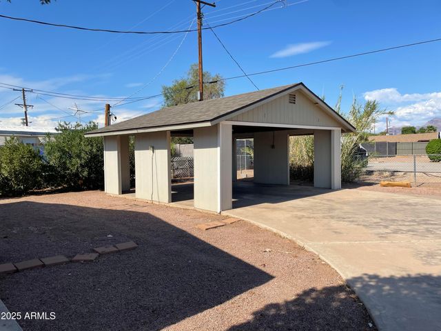 143 S Mountain Road, Apache Junction, AZ 85120