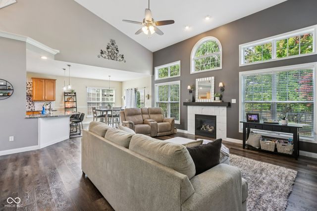 13260 Bellshire Lane, Carmel, IN 46074