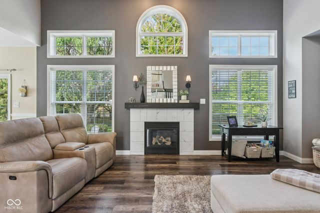 13260 Bellshire Lane, Carmel, IN 46074