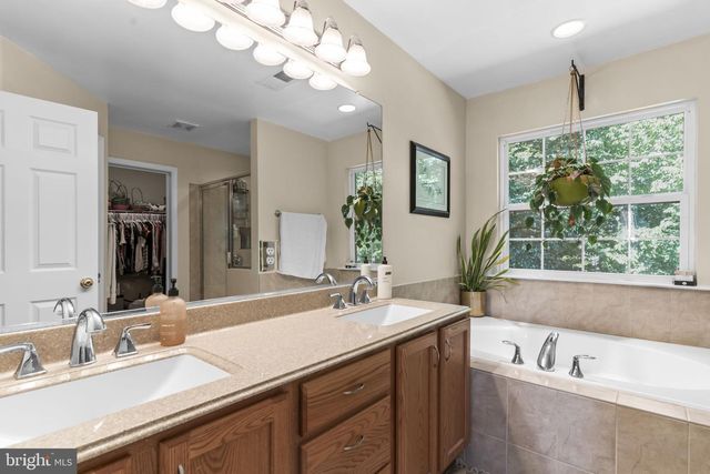 2037 BAYTHORNE RD, Prince Frederick, MD 20678