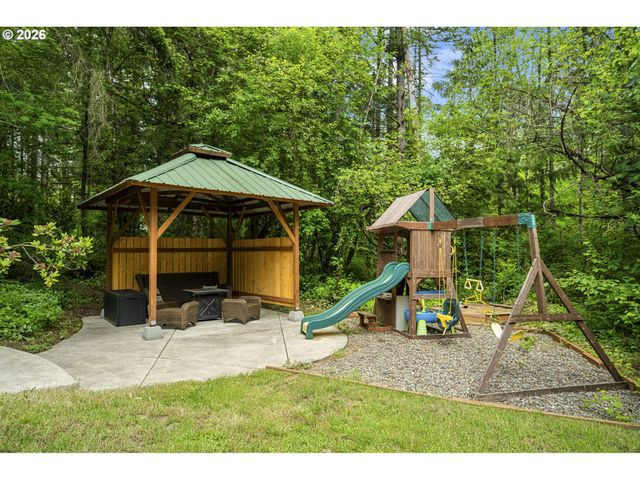 34605 Ne SHAMROCK SLOPE Rd, Battle Ground, WA 98604