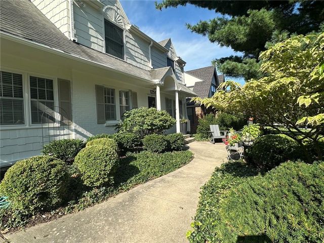 1251 W 71st Terrace, Kansas City, MO 64114