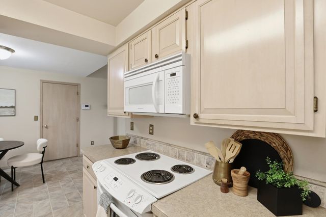 5804 W Holyoke Ave, Spokane, WA 99208