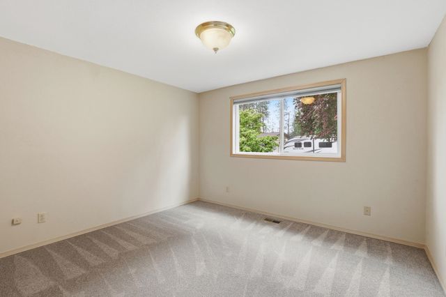 5804 W Holyoke Ave, Spokane, WA 99208