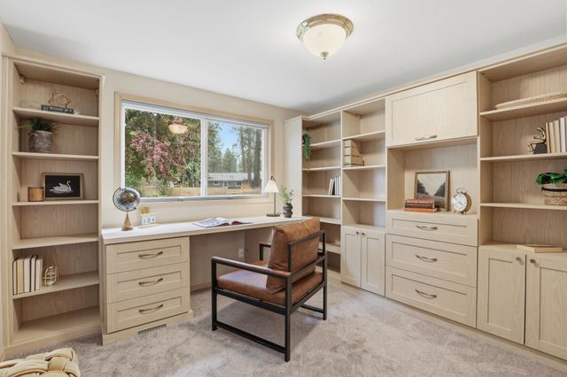 5804 W Holyoke Ave, Spokane, WA 99208