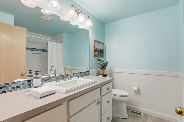 5804 W Holyoke Ave, Spokane, WA 99208