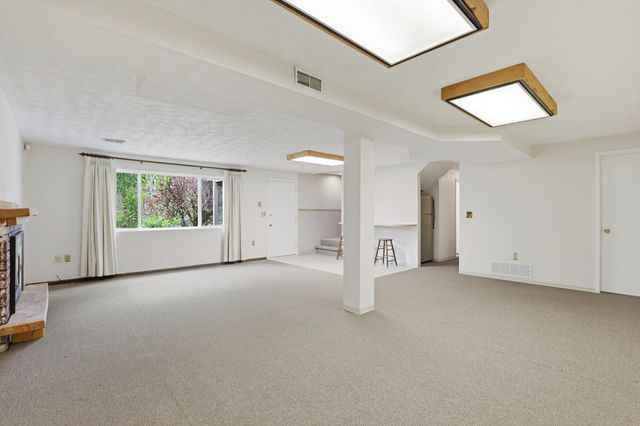 5804 W Holyoke Ave, Spokane, WA 99208