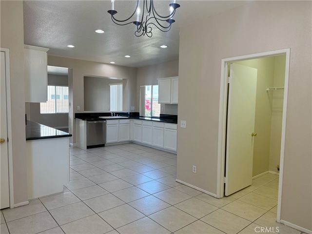 6569 Gladiola, Corona, CA 92880