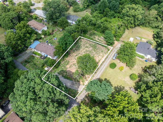 25 John Myra Avenue, Black Mountain, NC 28711