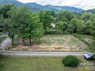 25 John Myra Avenue, Black Mountain, NC 28711