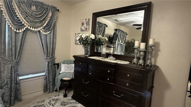 100 Sweetbriar LN, Suffolk, VA 23435