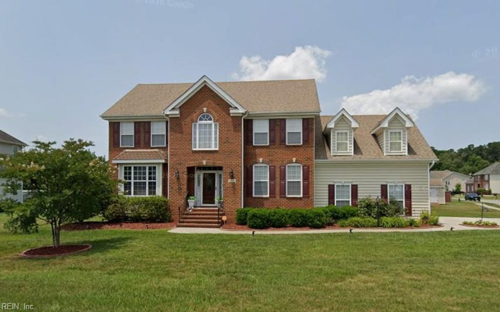 100 Sweetbriar LN, Suffolk, VA 23435