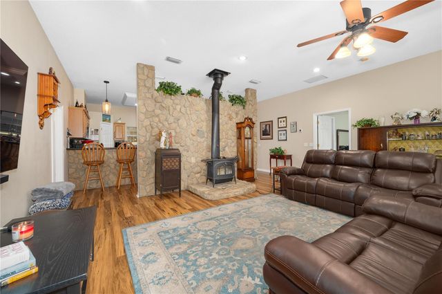 8822 NW 170TH STREET, Alachua, FL 32615