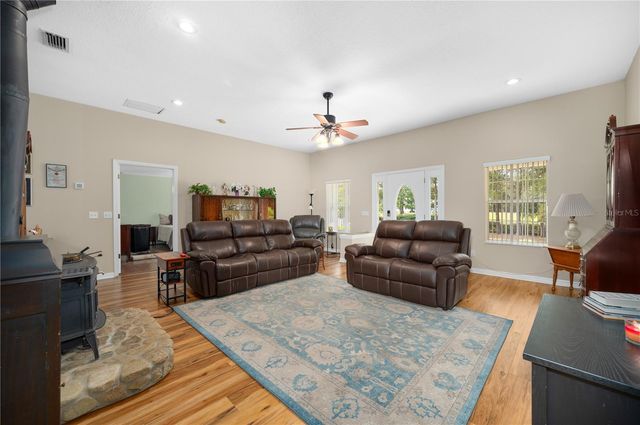 8822 NW 170TH STREET, Alachua, FL 32615