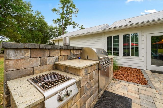 8822 NW 170TH STREET, Alachua, FL 32615