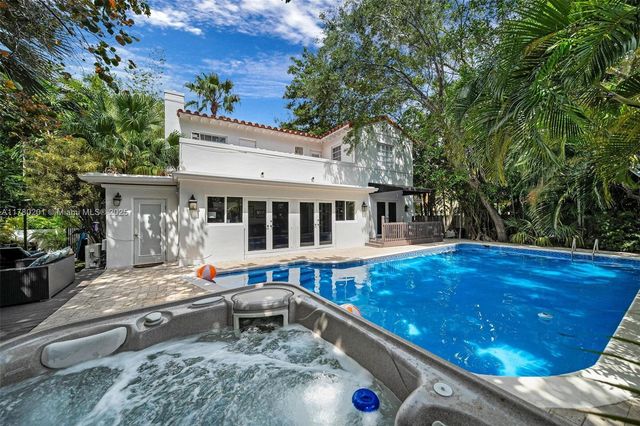 4545 Nautilus Ct, Miami Beach, FL 33140