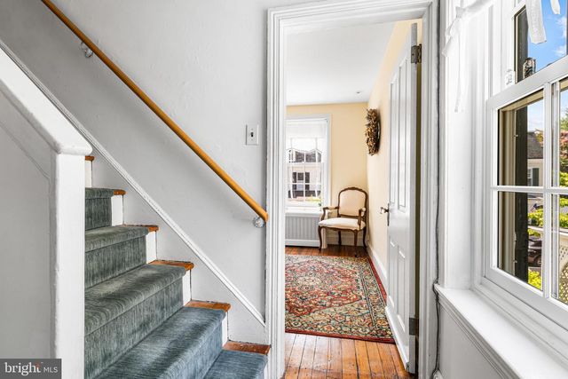 8615 EVERGREEN PL, Philadelphia, PA 19118