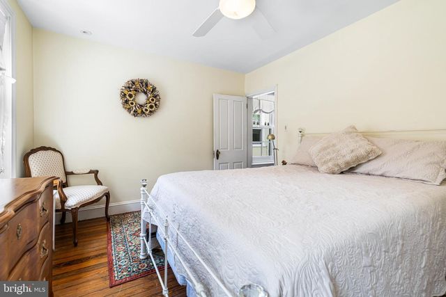 8615 EVERGREEN PL, Philadelphia, PA 19118