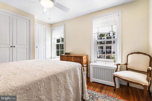 8615 EVERGREEN PL, Philadelphia, PA 19118
