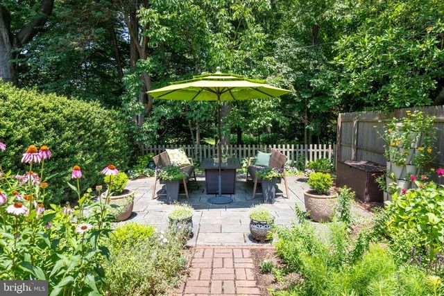 8615 EVERGREEN PL, Philadelphia, PA 19118