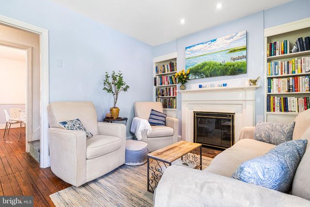 8615 EVERGREEN PL, Philadelphia, PA 19118