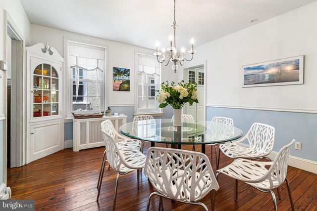 8615 EVERGREEN PL, Philadelphia, PA 19118