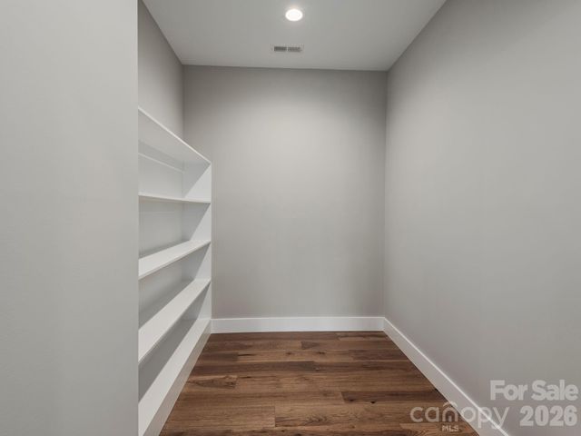 105 Sheila Wynne Drive, Hendersonville, NC 28732