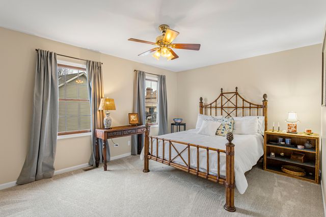 27W214 Heather Lane, Winfield, IL 60190