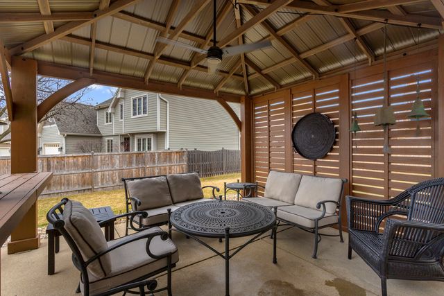 27W214 Heather Lane, Winfield, IL 60190