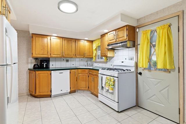 19 Clark St, Randolph, MA 02368
