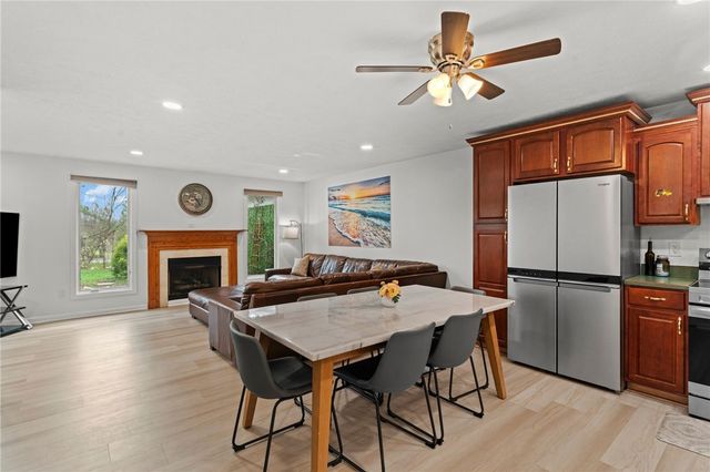 5528 Worthington Ct, Bridgeville, PA 15017