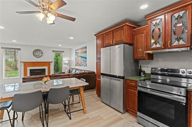 5528 Worthington Ct, Bridgeville, PA 15017