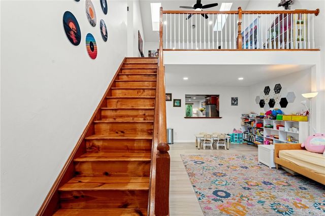 5528 Worthington Ct, Bridgeville, PA 15017