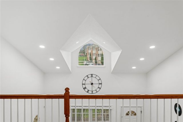 5528 Worthington Ct, Bridgeville, PA 15017